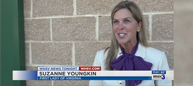 WHSV پر خاتون اول3 طالب علموں سے بات کرنے کے لیے یہ صرف ایک پہل کرتا ہے۔